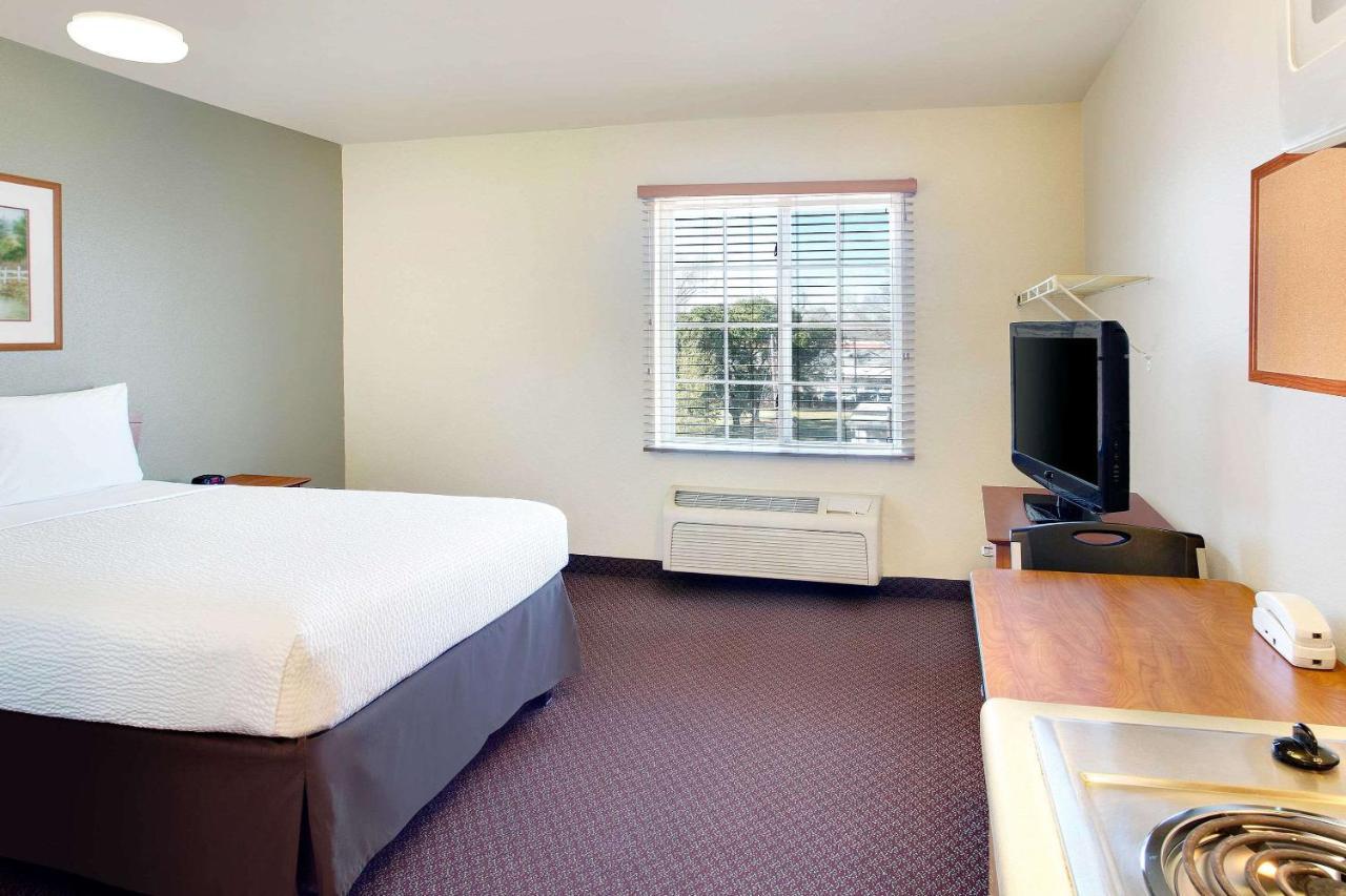 Woodspring Suites Baton Rouge East I-12 Εξωτερικό φωτογραφία